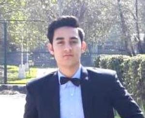 आर्यन शर्मा को न्यूजीलैंड के होटल में चयन होने पर दी बधाई