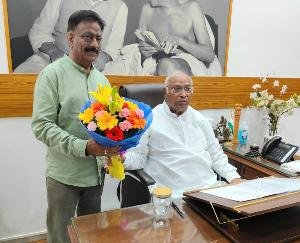 Kuldeep Rathore met many leaders including Mallikarjun Kharge