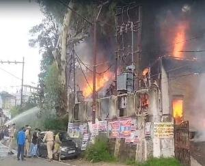 Fire breaks out in electricity board's meter testing lab in Hamirpur's Anu