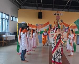 Solan: 78th Independence Day celebrated by the students of Dayanand Adarsh Vidyalaya Solan