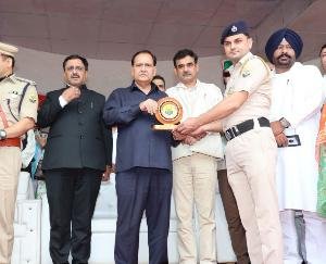 Solan: Assembly Speaker honored personalities doing excellent work