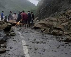 Vehicular movement disrupted on 116 roads due to landslides in Himachal, heavy rain alert till August 20