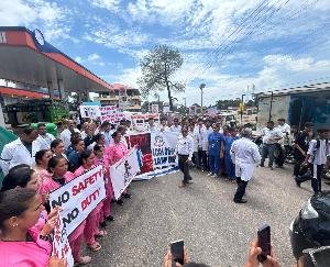 Palampur: Vivekananda Medical Institute protests against doctor rape-murder case in Kolkata