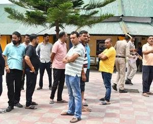 Hamirpur: Death of a student after falling from the third floor, suicide or accident is not clear yet.