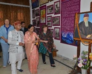 Governor visited Atal residence in Prini