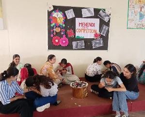 Indora: Mehndi competition organized on the occasion of Karva Chauth in Minerva College.