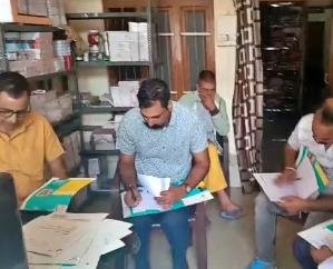 Hamirpur: Used to cheat in the name of getting loan, Vigilance arrested man and woman red handed