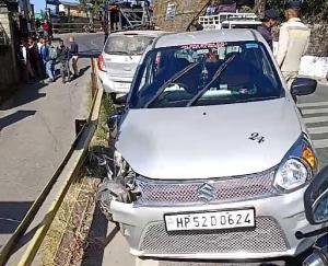 Two vehicles collide in Himland, Shimla, driver injured