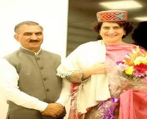 CM Sukhu met Sonia and Priyanka, handed over report cards of ministers