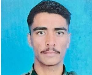 Mandi: Martyr Naval Kishore cremated with military honors