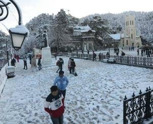 Crowd of tourists gathered after snowfall in Shimla