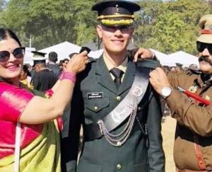 Son of ASP of Himachal became Lieutenant, parents decorated stars on their shoulders, read full news