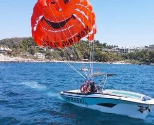 Bilaspur: Parasailing started in Gobind Sagar Lake, two minute ride for two thousand rupees, read full news