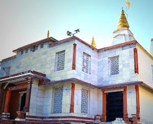 जरुरतमंदो की मदद करने आगे आया लक्ष्मी नारायण मंदिर 