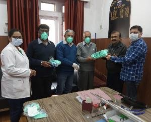 सोलन डॉक्टर्स एसोसिएशन ने वितरित किए N95 मास्क