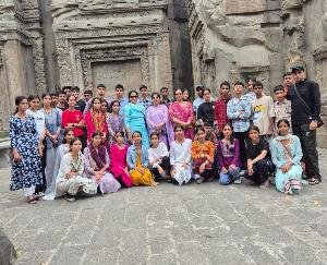 Students of Sayri Vidyalaya made a four day educational tour of Kangra district