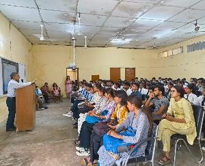 A lecture on horticulture was organized in Jwalamukhi College