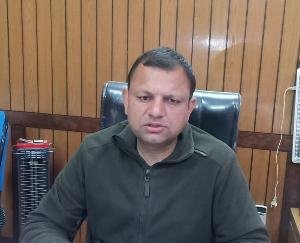 व्यक्ति के कोरोना पॉजिटिव होने की फैली  खबर, दहशत में लोग