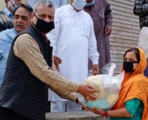 संयुक्त व्यापार मंडल लगातार जन सेवा के कार्यों में व्यस्त