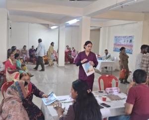  Kunihar: Bansal Orthopedic and General Hospital organised a free medical camp in Kunihar