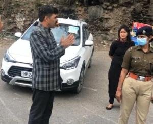 ऐसा क्या हुआ कि सड़क पर धरना देने बैठ गए पूर्व कांग्रेस विधायक...