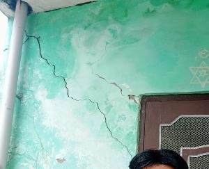 Houses damaged due to heavy rains in Sarad Bammi village of Kaloha, families homeless; Demand for permanent solution from the administration