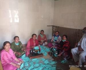 महामारी से लड़ने में ग्रामीण महिलाओं ने कुछ इस तरह दिखाया सहयोग