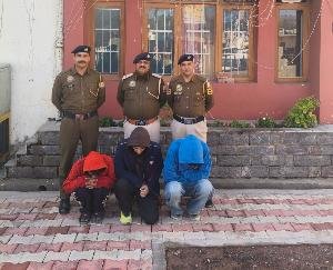 Solan_3_youths_arrested_with_18.59_grams_of_heroin_during_a_blockade