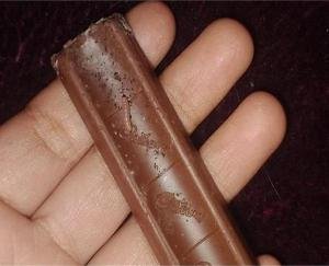 Live_worms_and_eggs_found_in_chocolate_in_Nauni_area_of ​_Bilaspur_valid_till_May_2026