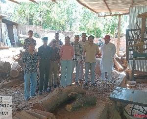 Indora: Forest department takes major action against illegal wood storage, saw machine seized