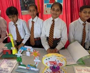  Solan: Science exhibition successfully organized at Dayanand Adarsh ​​Vidyalaya.