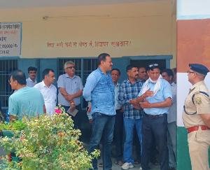 MLA Malendra Rajan visited Mand Sanaur and Paral Panchayat.
