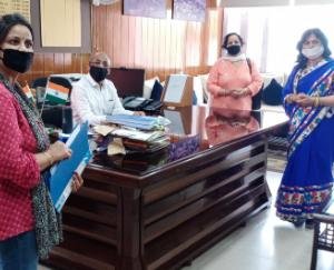 प्रतिष्ठित प्राइवेट स्कूल द्वारा भारी भरकम फीस वसूलने पर भड़की लाडली फांउडेशन