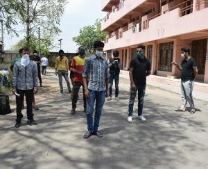 महाराष्ट्र से 41 लोग पहुंचे सोलन, सरकार का जताया आभार व्यक्त