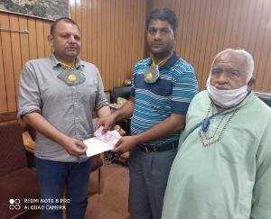 दिनेश चंद ने जिला कोविड फण्ड में दान की अपनी 02 माह की पैंशन