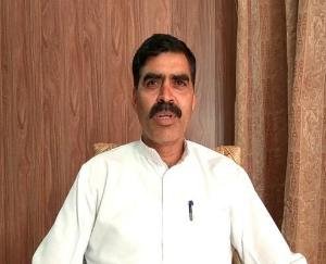 प्रदेश सरकार और केंद्र सरकार कथित नौटंकी और ड्रामाबाजी बंद करे : बंबर ठाकुर