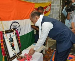 मुख्यमंत्री ने शहीद अंकुश ठाकुर के पैतृक गांव का किया दौरा