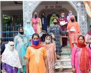 सरकार की योजनाओं से लाभान्वित हो रहीं ग्रामीण क्षेत्रों की महिलाएं : सरवीण चौधरी 