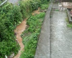 बरसात की पहली झमा झम बारिश से खिल उठे किसानों के चेहरे