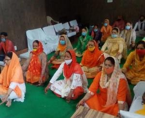 भाजपा महिला मोर्चा अर्की ने किया गायत्री मंत्र का जाप 