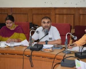 अतिरक्त उपायुक्त ने कोविड-19 के दौरान आंगनबाड़ी कार्यकर्ताओं व सहायिकाओं की भूमिका को सराहा 