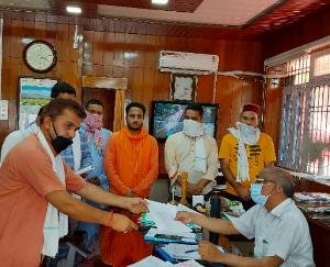 सदर मंडल भाजपा ने  डी.सी. के माध्यम से मुख्यमंत्री को सौंपा ज्ञापन