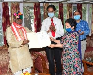 राज्यपाल ने चिकित्सक किए सम्मानित