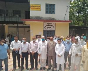 ब्लॉक कांग्रेस झंडूता ने पेट्रोल डीजल की बढ़ती कीमतों को लेकर दिया धरना