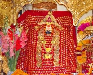 देवी देवताओं के द्वार बंद, परंतु पर्यटकों के लिए खुला हिमाचल!