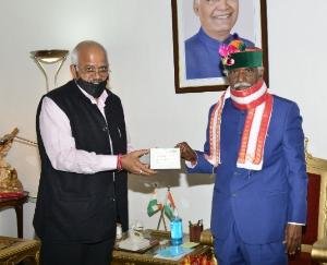 कृषि विश्वविद्यालय पालमपुर के कुलपति ने राज्यपाल से की भेंट