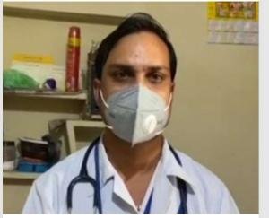 चार माह से बिना अवकाश के सेवाएं दे रहा डॉक्टर 