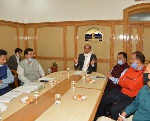 मुख्यमंत्री ने विभिन्न आवास योजनाओं के लाभार्थियों से की बातचीत 