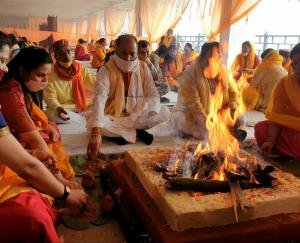 CM की पूर्णाहुति के साथ संपन्न हुआ कोरोना मुक्ति महायज्ञ 