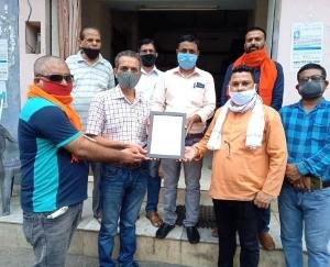 नगर सुधार समिति ने किया शिक्षक राजेश गर्ग को सम्मानित 